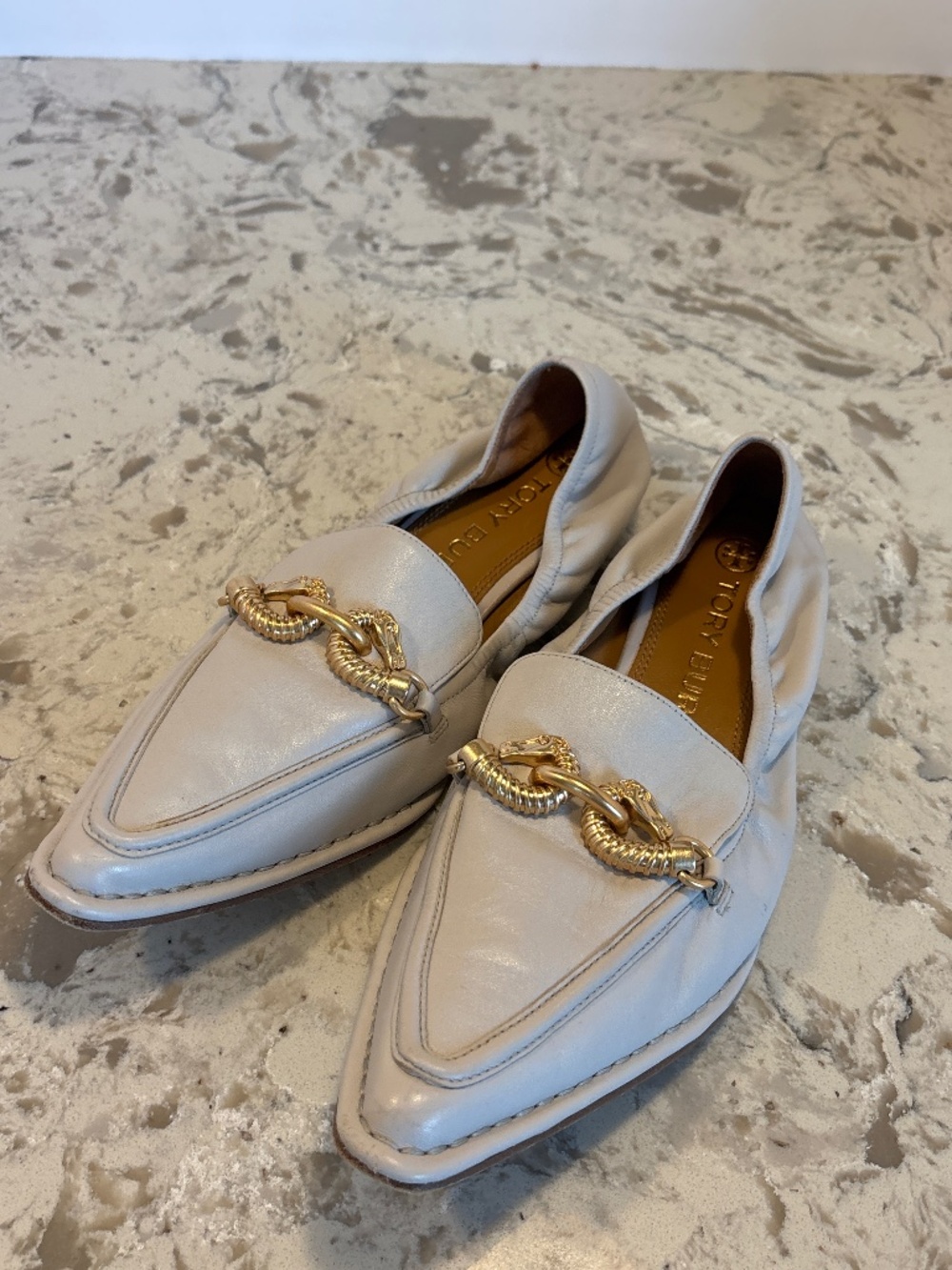 Tory Burch Jessa Pointy Toe Loafers Horse Bit Feather Off White 9